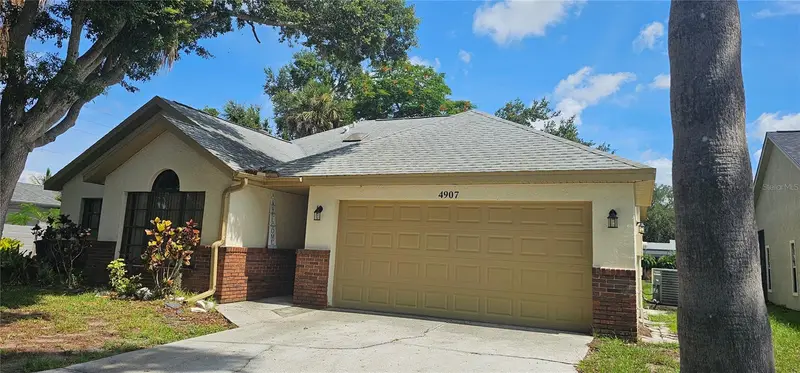 4907 82nd Pl E, FL