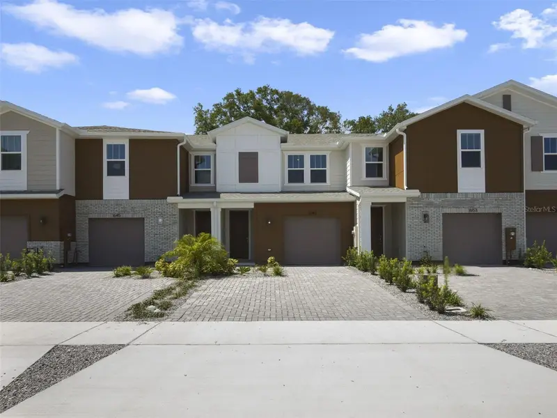 1649 Greenleaf Wood Cv, FL
