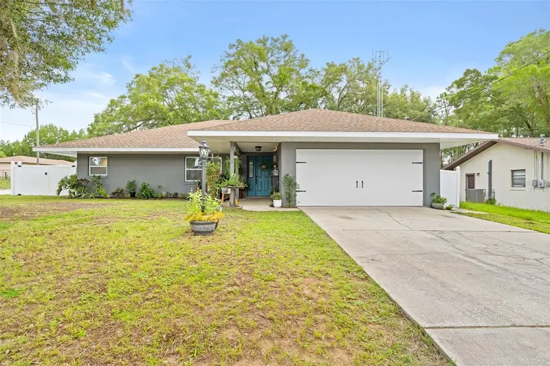 714 Spruce St, FL