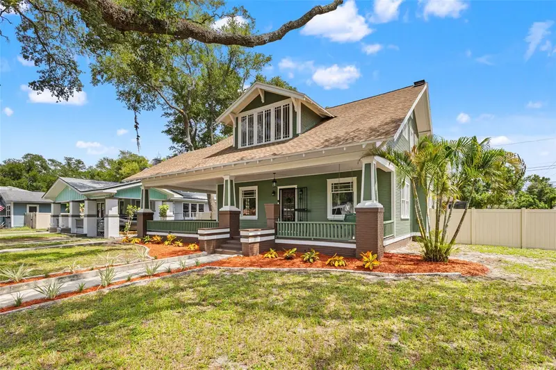 120 W Comanche Ave, FL