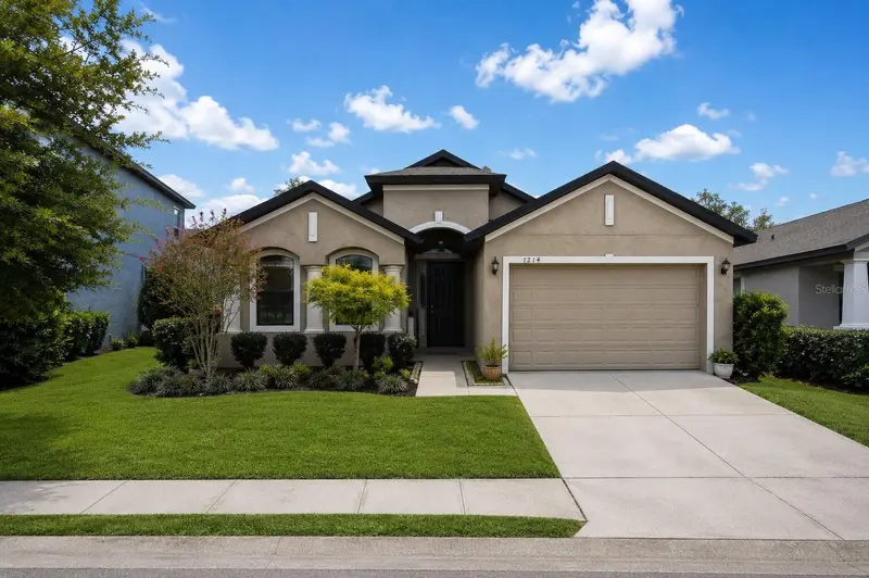 1214 Florablu Dr, FL