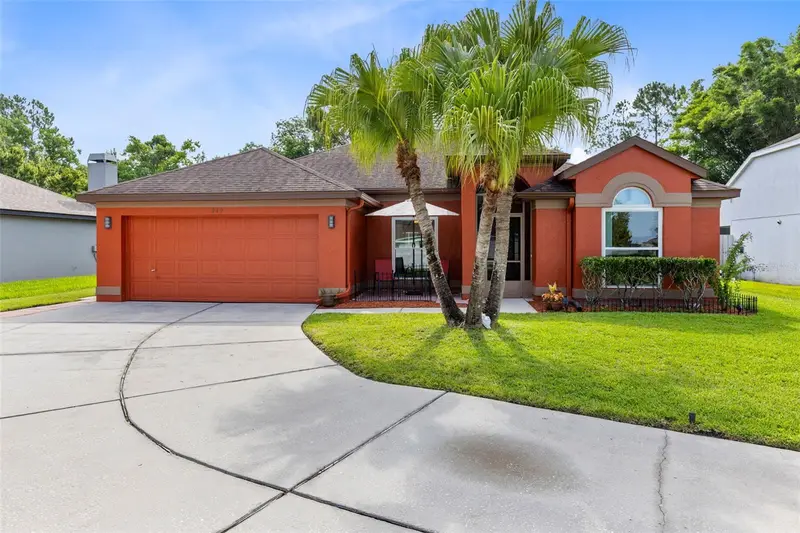 Waterford Lakes pending