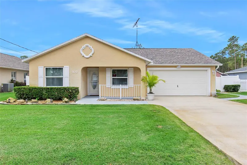 102 Eastwood Dr, FL