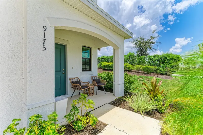 9175 Tequila Sunrise Dr, FL