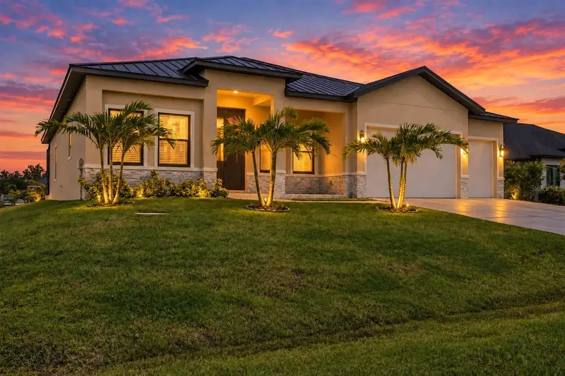 9222 Rosebud Cir, FL