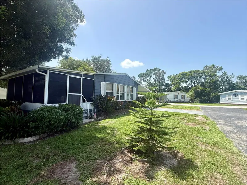 9735 Lake Fairways Blvd, FL