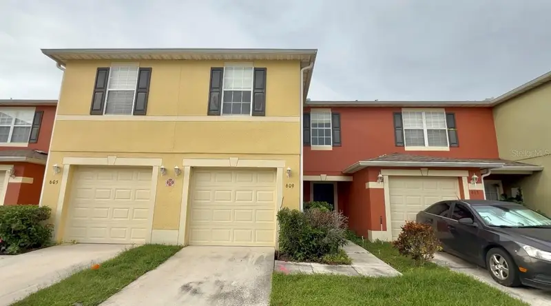 609 Cresting Oak Cir #98, FL