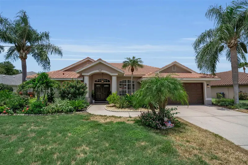 6817 Corral Cir, FL