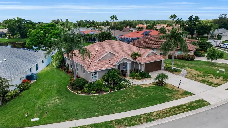 6817 Corral Cir, FL