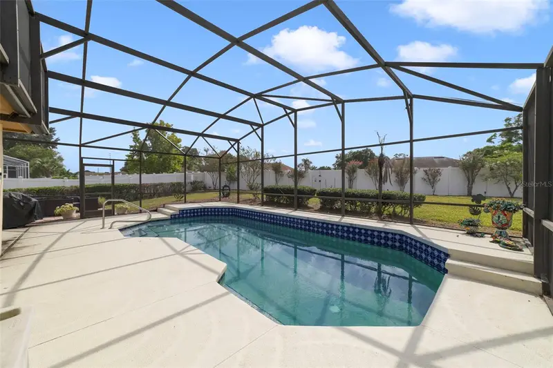 255 Loma Del Sol Dr, FL