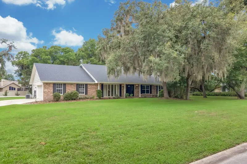 112 Forest Park Ct, FL