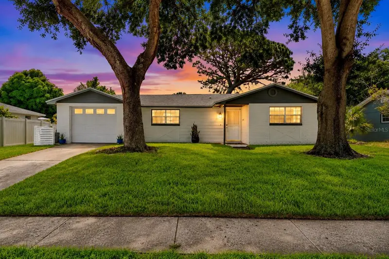 Tarpon Springs listing