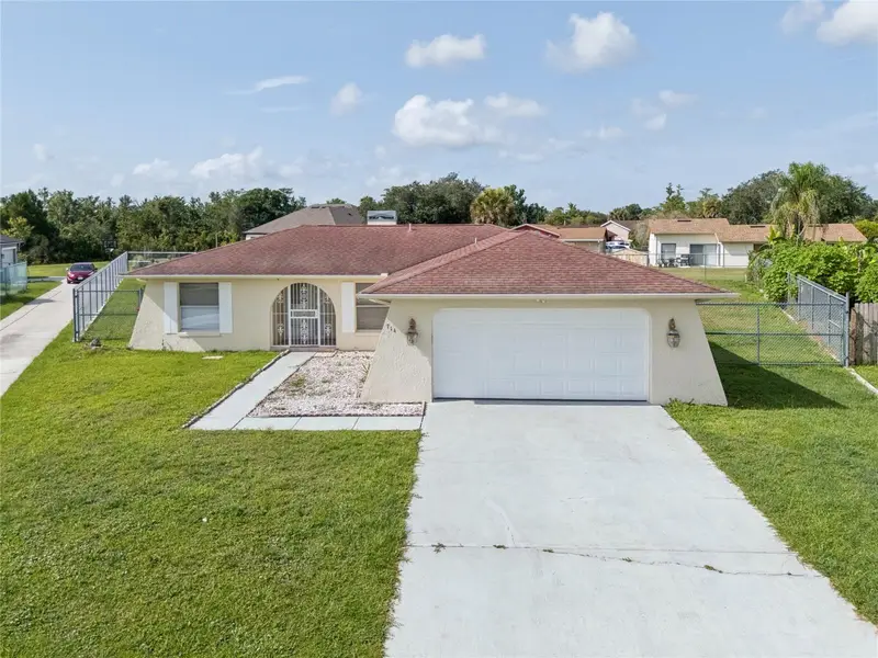 714 Tournament Ln, FL