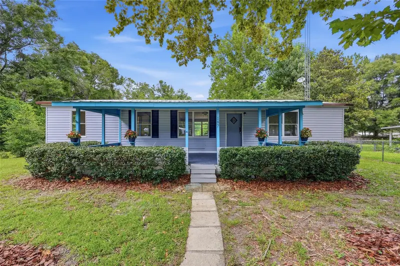 187 Sw Peach Gln, FL