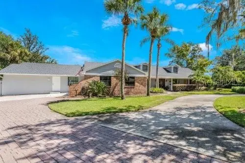 306 N Sweetwater Cove Blvd, FL