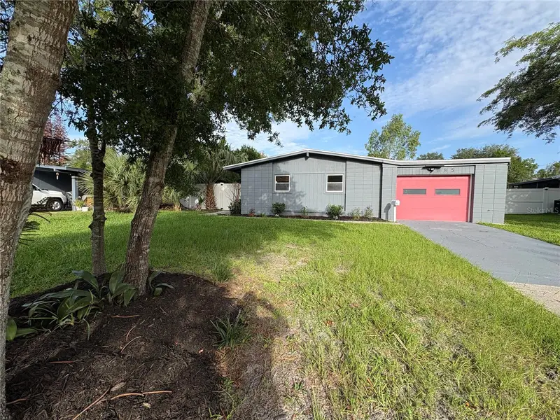 885 Carnation Dr, FL