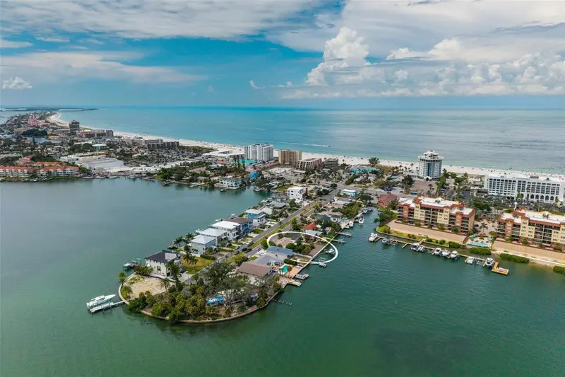 216 Punta Vista Dr, FL