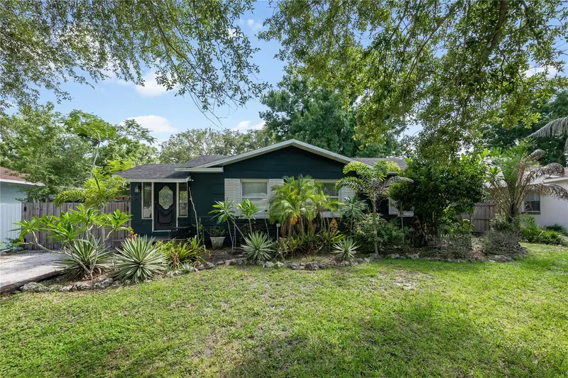 1010 W Berry Ave, FL