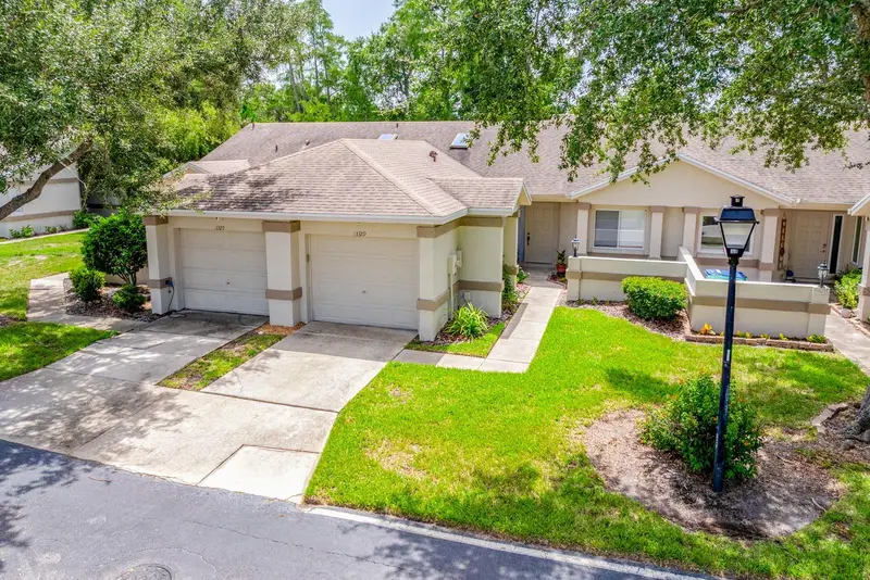 13329 Laver Ln, FL