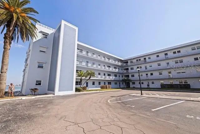 5555 Gulf Blvd #312, FL