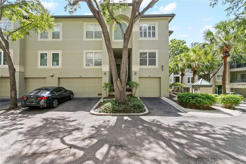 751 Coral Reef Dr, FL