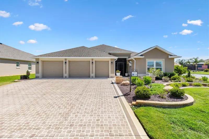 728 Congaree Loop, FL