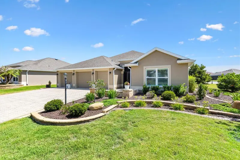 728 Congaree Loop, FL
