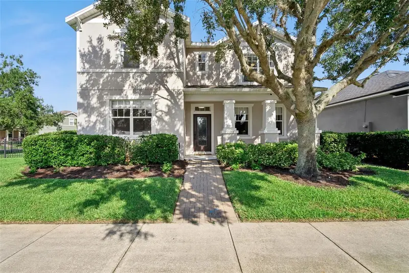 2048 Manhattan Ln, FL