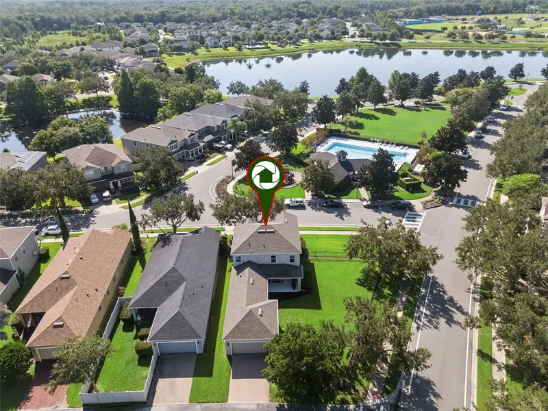 2048 Manhattan Ln, FL