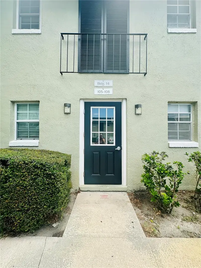 525 Conway Rd #108, FL