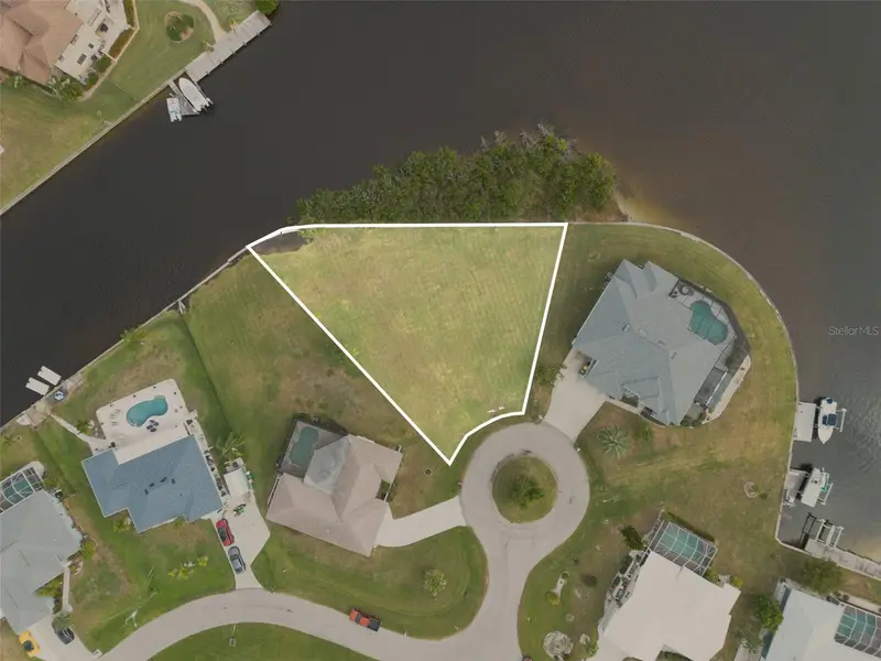 3528 Fox Ter, FL