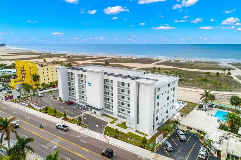 11500 Gulf Blvd #304, FL