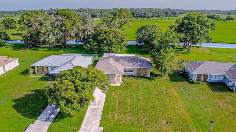 7208 Honeysuckle Dr, FL