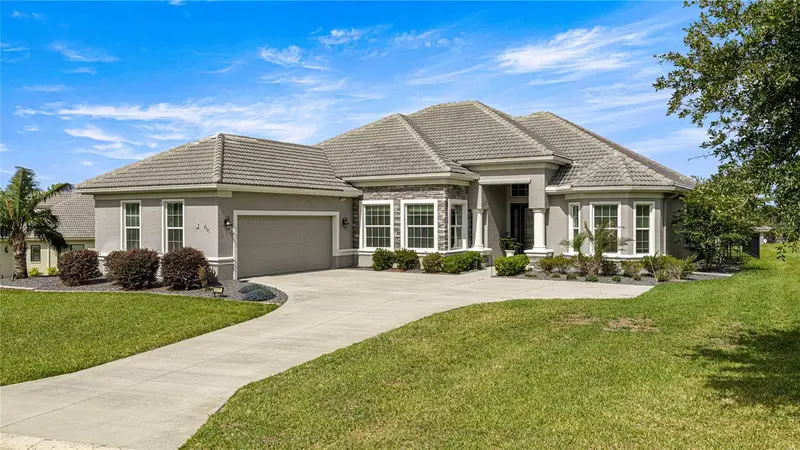 2371 N Peakview Loop, FL