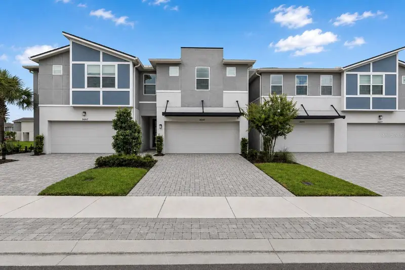 26069 Woven Wicker Bnd, FL