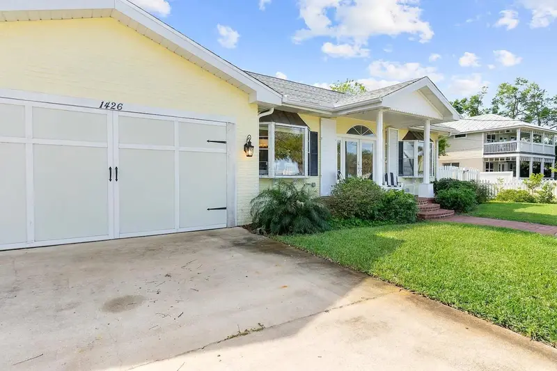 1426 Riverside Dr, FL