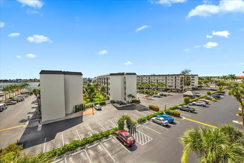 1027 Anglers Cv #B502, FL