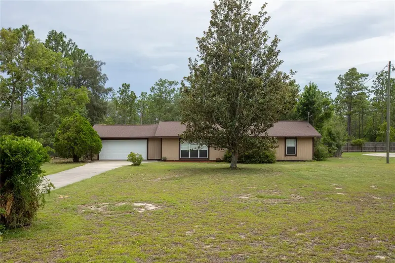 692 Se 41st St, FL