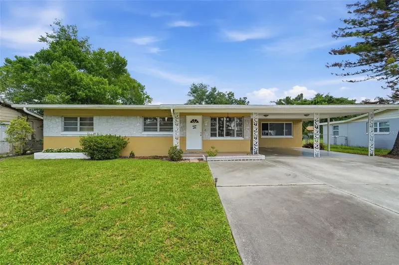 123 E Lake Mary Dr, FL