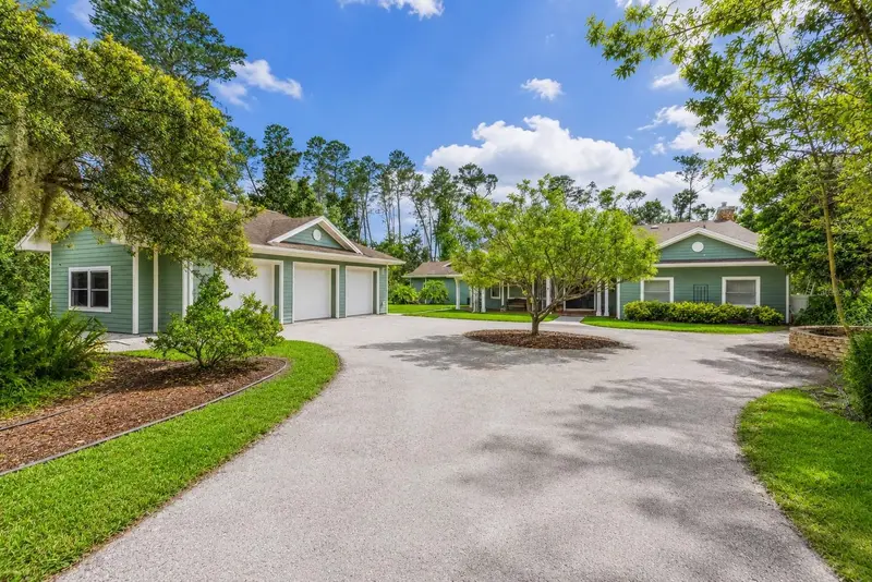 967 Pine Hill Rd, FL