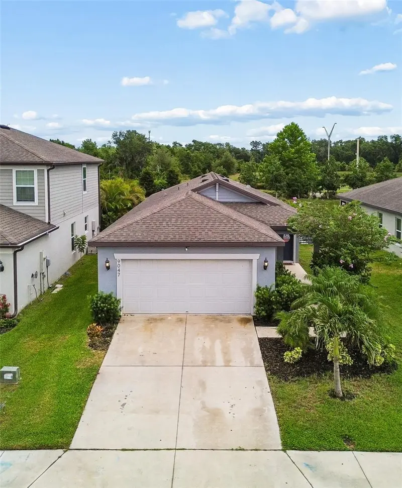 9047 Royal River Cir, FL