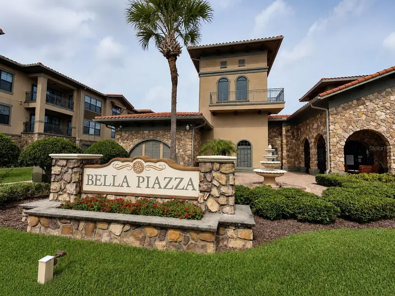 901 Charo Pkwy #714, FL