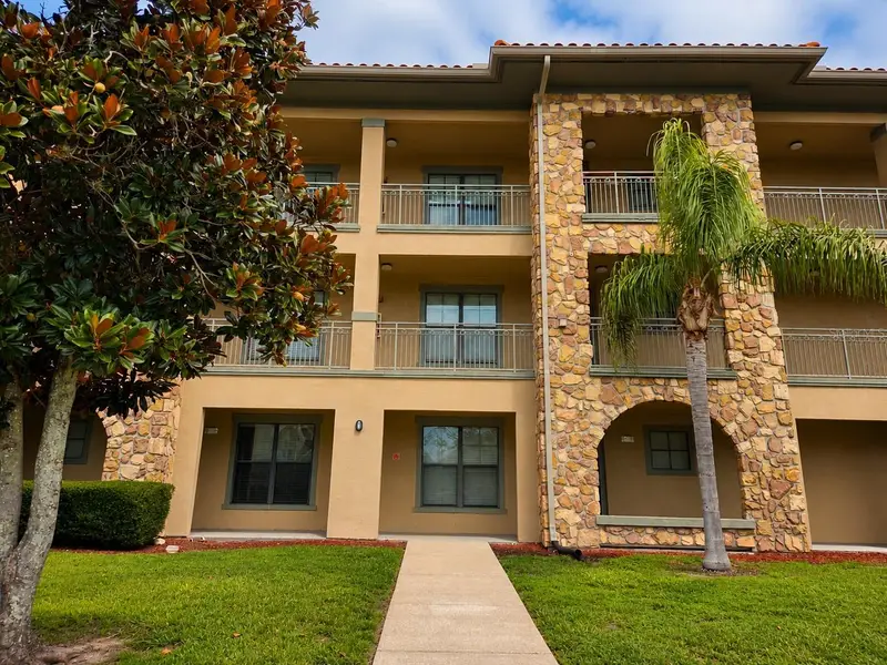 901 Charo Pkwy #714, FL