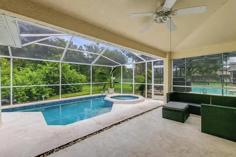4756 Whispering Wind Ave, FL