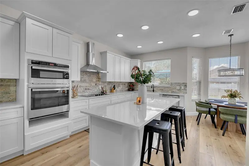 1250 Loretto Cir, FL