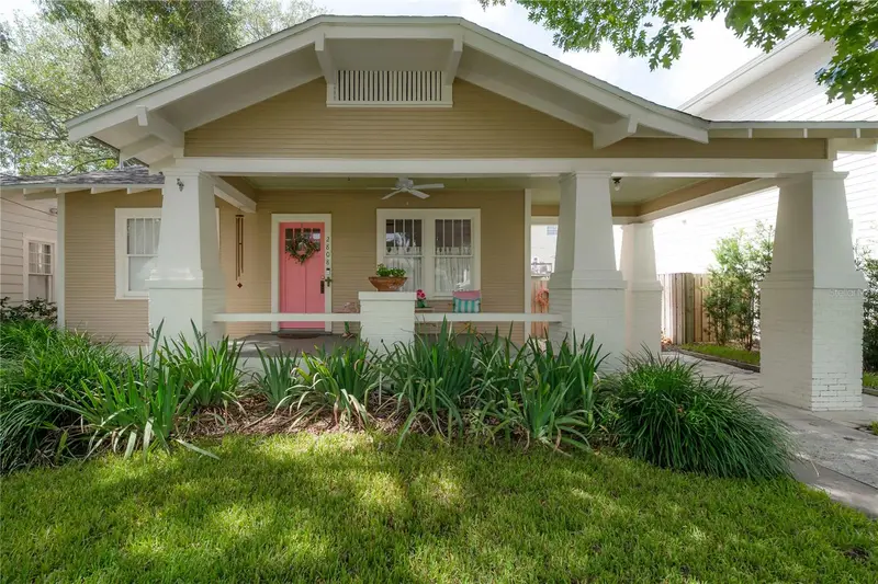 2808 W Aquilla St, FL