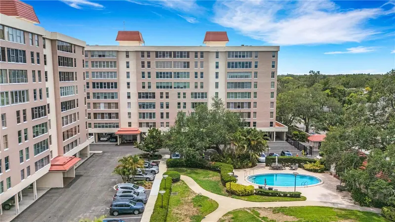 2403 S Ardson Pl #402b, FL