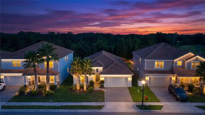1111 Oak Bluff Dr, FL