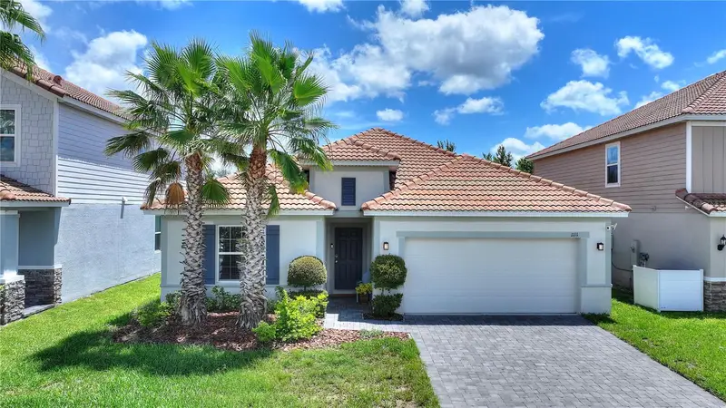 1111 Oak Bluff Dr, FL