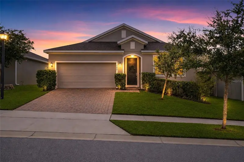 180 Jensen Dr, FL
